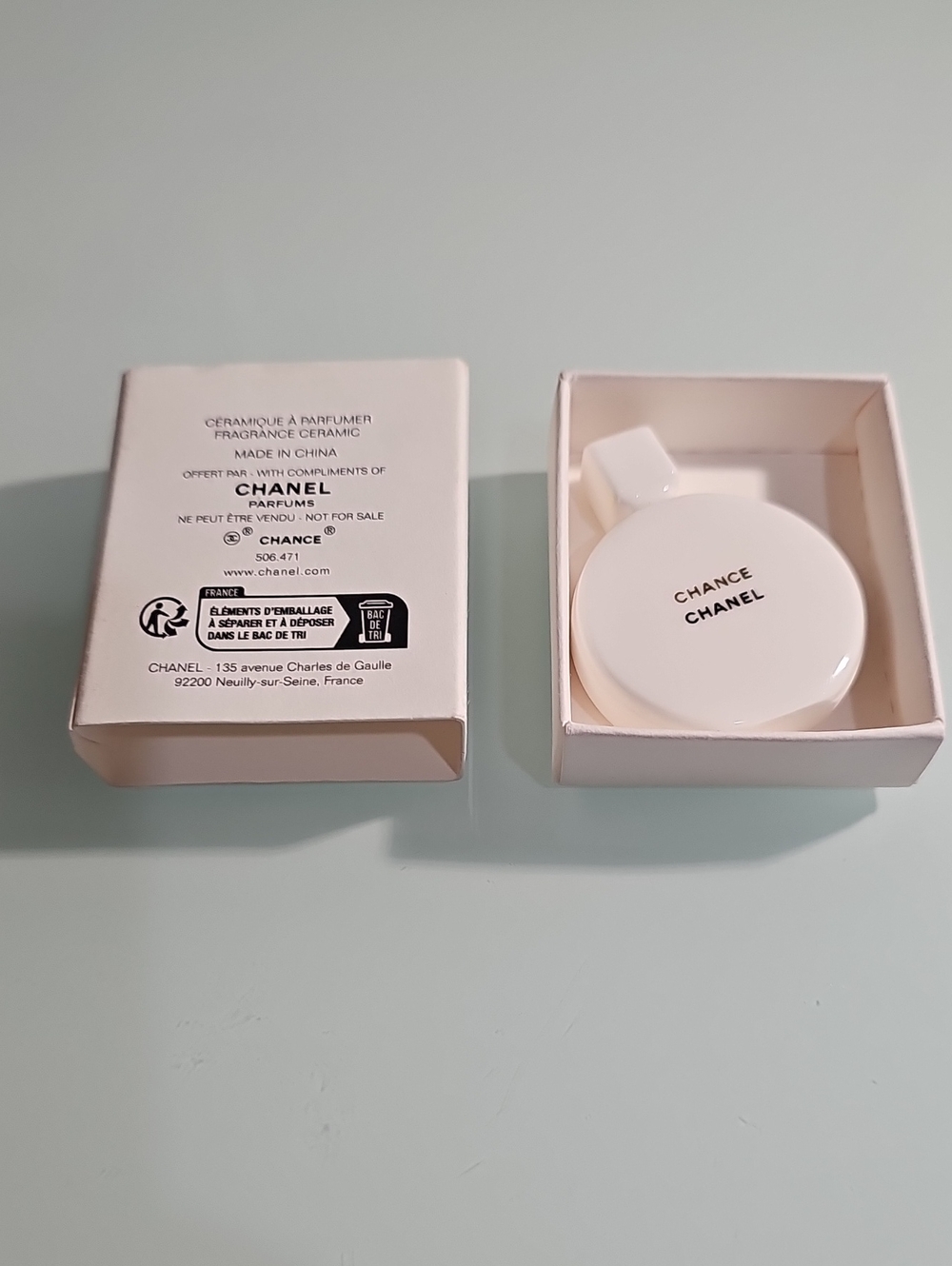 CHANEL Chance Ceramic Fragrance Diffuser Compact in Soft White